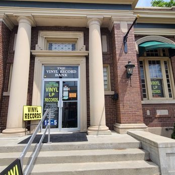Vinyl Record Bank - Vinyl Records Near Me - Frankenmuth, Michigan Vinyl Record Bank - Vinyl Records Near Me - Frankenmuth, Michigan