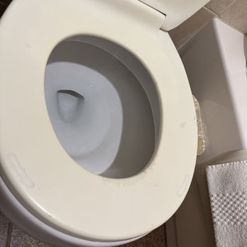 Quality Inn - Horrible quality toilet seat literally peels and sticks pieces to your thighs - Hotels Near Me - Santa Barbara, California Quality Inn - Horrible quality toilet seat literally peels and sticks pieces to your thighs - Hotels Near Me - Santa Barbara, California