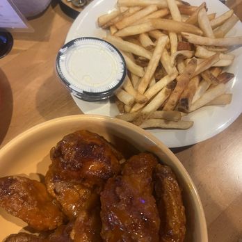 Abe's Place Tap & Grill - Medium bone-in chicken wings w/ fries and ranch - Chicken Wings Near Me - Clearwater, Florida