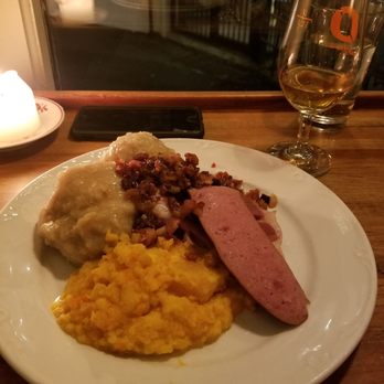 Pingvinen - Norwegian dumplings - Scandinavian Near Me - Bergen, 12