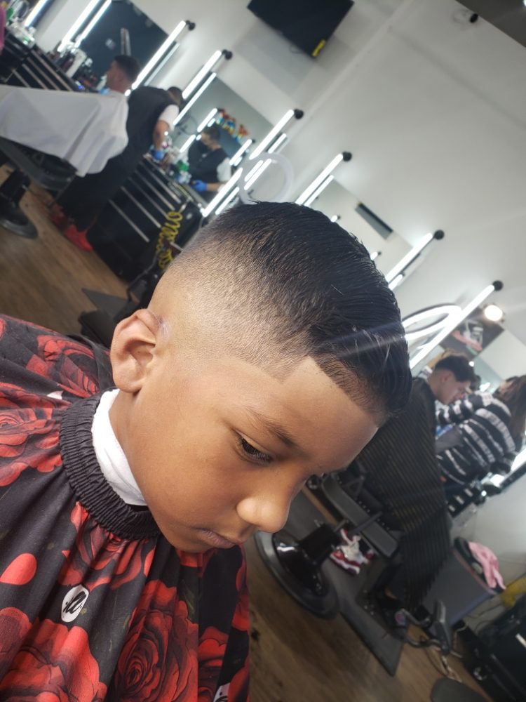 Cutz By Natasha Logo