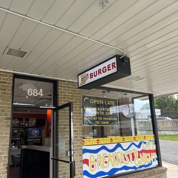 Z Burger - Outside - Burgers Near Me - Alexandria, Virginia