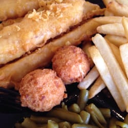 Captain D's - 3 piece fish with fries and green beans
