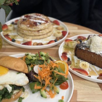 Cafe Juliet - Pancake, French toast & egg sandwich - Cafes Near Me - Staten Island, New York