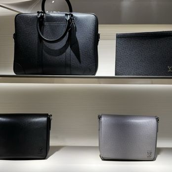 Louis Vuitton - Leather Goods Near Me - Paris, 75 Louis Vuitton - Leather Goods Near Me - Paris, 75
