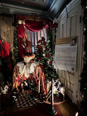 Victoria Mansion by null