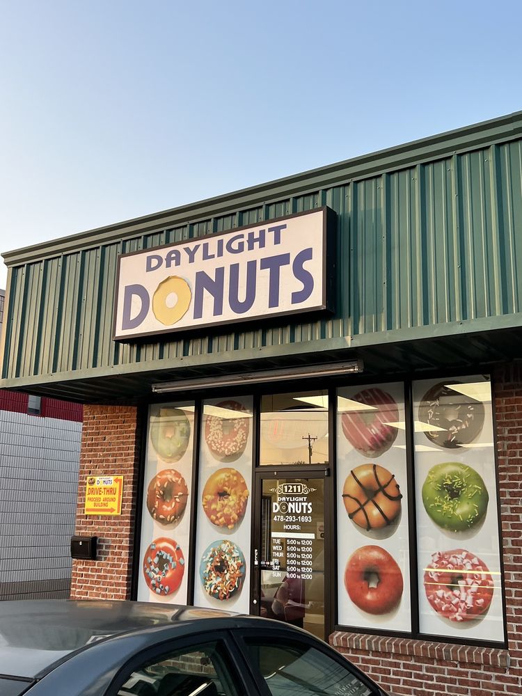 Daylight Donuts