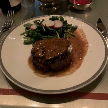 Quality Bistro - Filet mignon au poivre - French Near Me - New York, New York Quality Bistro - Filet mignon au poivre - French Near Me - New York, New York
