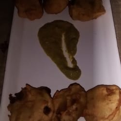 Güngur - Primer paso: sólo recuerdo que la salsita era de cilantro y menta y que estaba muy bueno!