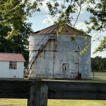 Maplelawn Farmstead - Silo - Venues & Event Spaces Near Me - Zionsville, Indiana Maplelawn Farmstead - Silo - Venues & Event Spaces Near Me - Zionsville, Indiana