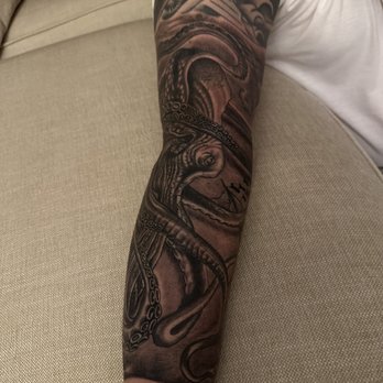 Amour Tattoo - Tattoo Near Me - Falls Church, Virginia