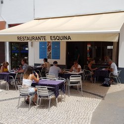 Restaurante Esquina - Quiet little restaurant,  family owned I reckon,   nice and small.