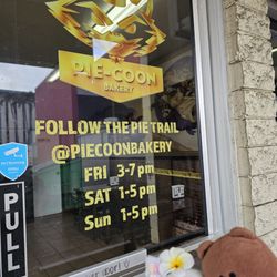 Pie Coon Bakery - Hours of operation