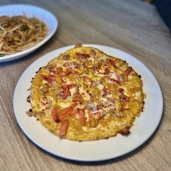INTL Kitchen - Yellow Curry Roti Pizza ($11.98) - Asian Fusion Near Me - Milpitas, California INTL Kitchen - Yellow Curry Roti Pizza ($11.98) - Asian Fusion Near Me - Milpitas, California
