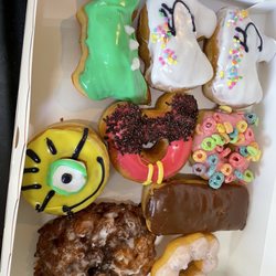 Momma's Donuts