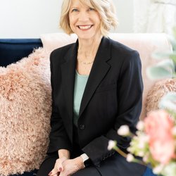 Shari Lyons  - Berkshire Hathaway - Shari Lyons