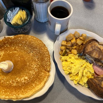 Water Wheel Breakfast & Gift House - Mt Madison breakfast - Breakfast & Brunch Near Me - Jefferson, New Hampshire Water Wheel Breakfast & Gift House - Mt Madison breakfast - Breakfast & Brunch Near Me - Jefferson, New Hampshire
