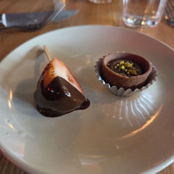 Negroni Weston - Brunch- a strawberry from the chocolate fountain and a chocolate ganache - Bars Near Me - Weston, Florida Negroni Weston - Brunch- a strawberry from the chocolate fountain and a chocolate ganache - Bars Near Me - Weston, Florida