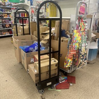 Dollar Tree - Why bother to unload - just leave them there - Discount Store Near Me - Orlando, Florida
