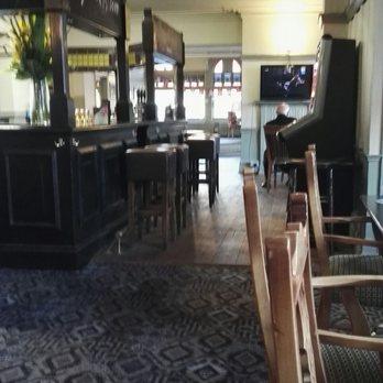 The Princess Royal - Pubs Near Me - Brentford, XGL