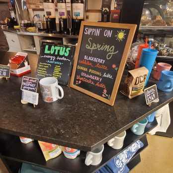 Coffee Crossing - Coffee & Tea Near Me - Jeffersonville, Indiana