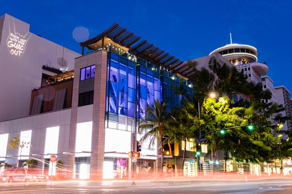 Waikiki Shopping Plaza by null
