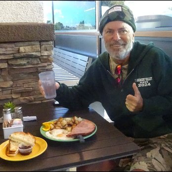 Four Sisters Cafe - I'm a happy guy, as I toast my server Kristin and all the staff, as I prepare to enjoy one of the best breakfasts in Roseville. - Breakfast & Brunch Near Me - Roseville, California