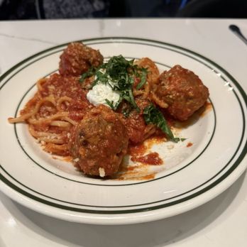 Kiki’s - Bucatini & Meatballs - Cocktail Bars Near Me - La Quinta, California