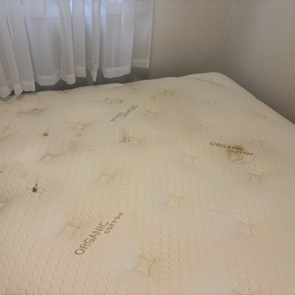 Dirty mattress Dirty mattress