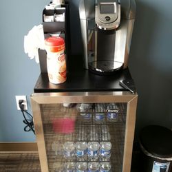 Ace Dental - While my friend waits she has free coffee and water to enjoy. Love this place