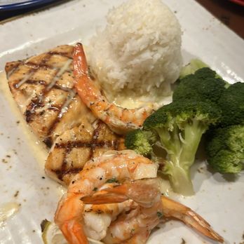 Bubba Gump Shrimp - Salmon and shrimp - Seafood Near Me - Anaheim, California