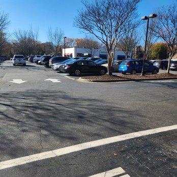 Harris Teeter - Outside parking - Grocery Near Me - Charlotte, North Carolina Harris Teeter - Outside parking - Grocery Near Me - Charlotte, North Carolina