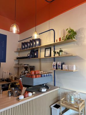 Toña Bakery & Café by null