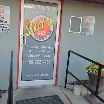 Sid's Diner - Entrance - Diners Near Me - El Reno, Oklahoma