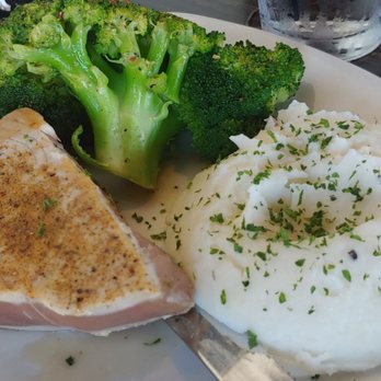 Bonefish Grill - Tuna steak - Seafood Near Me - Tampa, Florida