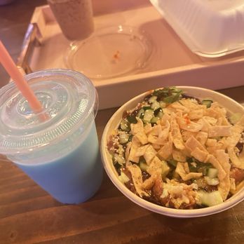 Tropicali - Kraketoa bowl and blue crush - Hawaiian Near Me - Big Bear Lake, California