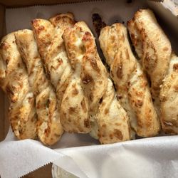 Garlic 6 Pieces Garlic Parmesan Twists