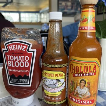 Sara's Kitchen - They have cholula hot sauce - American Near Me - Santa Clara, California