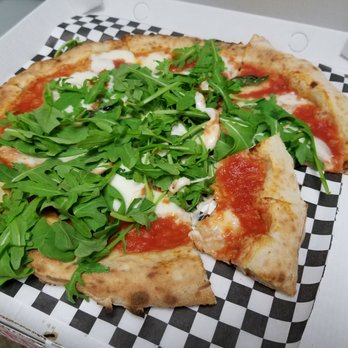 Red Oven - Margherita with arugula - Pizza Near Me Red Oven - Margherita with arugula - Pizza Near Me