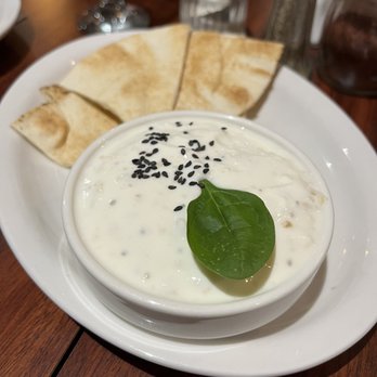 Restaurant Shiraz - Mast Mousir - Persian/Iranian Near Me - Quebec City, Quebec