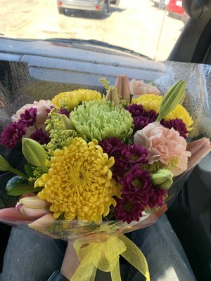Flower Outlet & Gifts by null