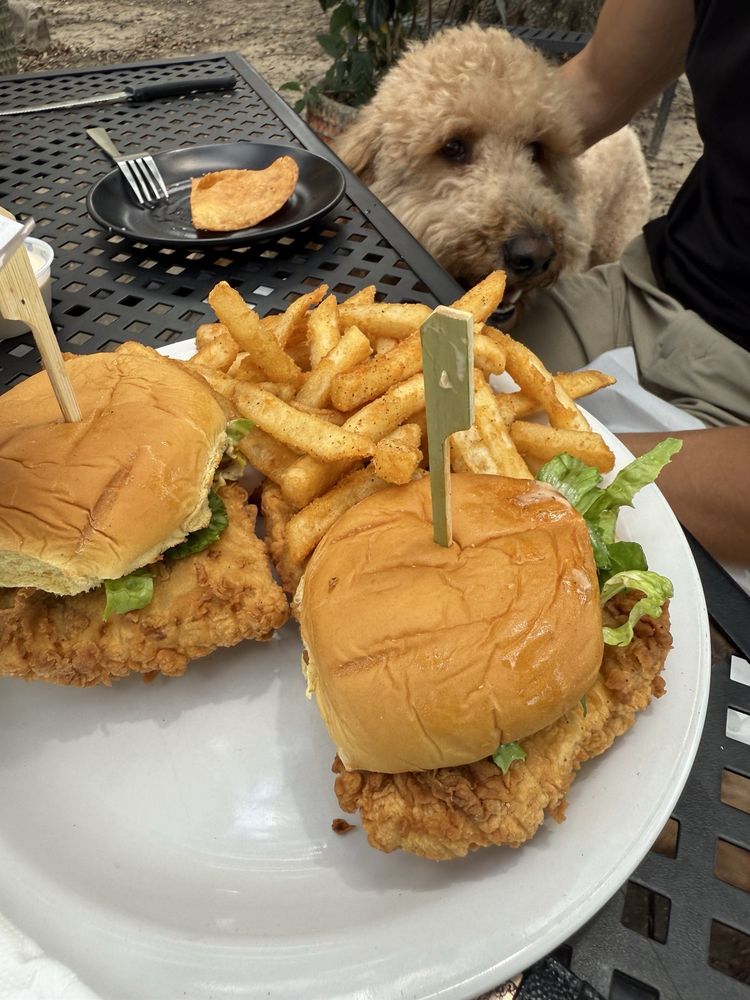 Food from Luna Bar & Grill