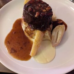 Titanic Bar & Grill - Incredible slow cooked beef