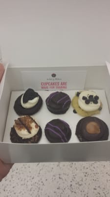 Baked by Melissa by null