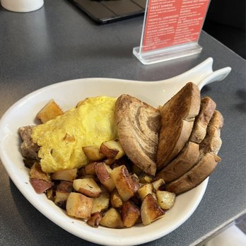 Banners Restaurant - Breakfast & Brunch Near Me - Conway, New Hampshire Banners Restaurant - Breakfast & Brunch Near Me - Conway, New Hampshire