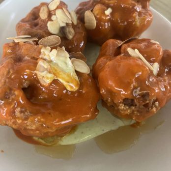 Farmhouse Kitchen - Boca Raton - Buffalo Cauliflower - New American Near Me - Boca Raton, Florida