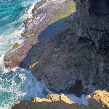 Cerro Gordo Beach - Beach, cave under - Beaches Near Me - Dorado, Puerto Rico