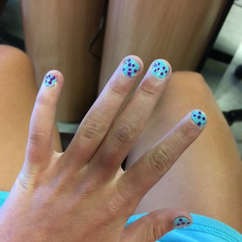 Tiffany's Nail & Spa - Doesn't look professional! - Nail Salons Near Me - Bountiful, Utah