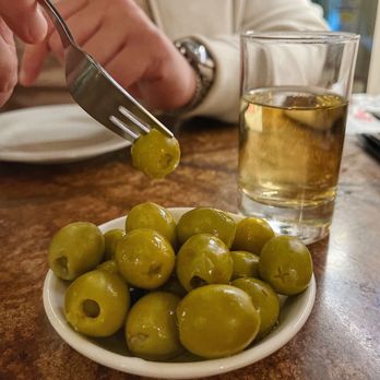 Como Taperia - Tapas Bars Near Me - Vancouver, British Columbia Como Taperia - Tapas Bars Near Me - Vancouver, British Columbia