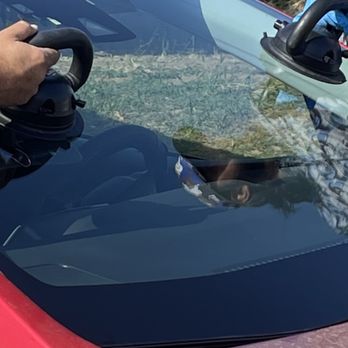 Clear Choice Windshield Repair and Tint - Fast! Windshield Replacement! - Windshield Installation & Repair Near Me - Corona, California